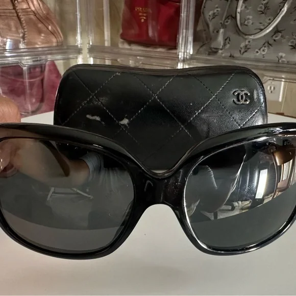 Authentic Chanel Black Oversized Sunglasses for women. - Picture 6 of 10